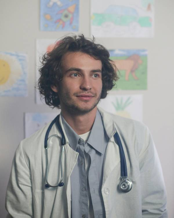 Dr. Daniel R., Stress & Burnout — Wellbe online therapy specialist