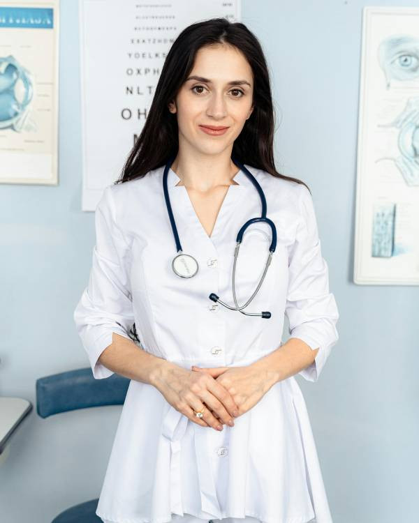 Dr. Priya N., Behavioural Therapist — Wellbe online therapy specialist